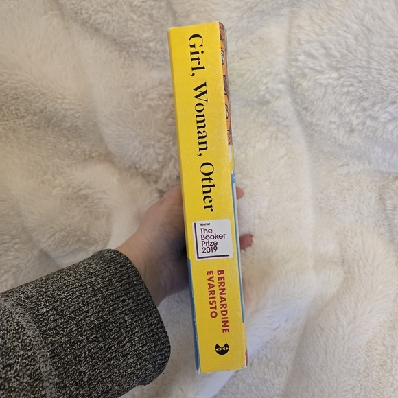 💙3/$25💙 Girl, Woman, Other by Bernardine Evaristo Paperback - Picture 3 of 4